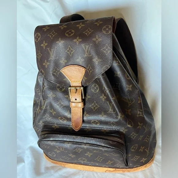LOUIS VUITTON Monogram Montsouris GM Backpack - Picture 4 of 16